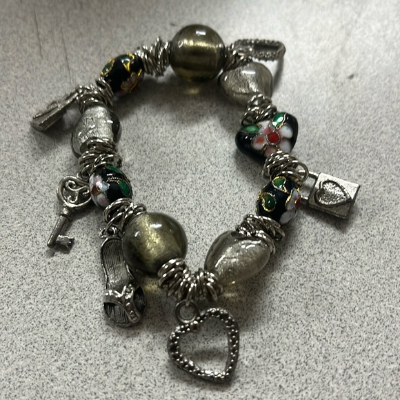 Stunning charm bracelet - Picture 1 of 2